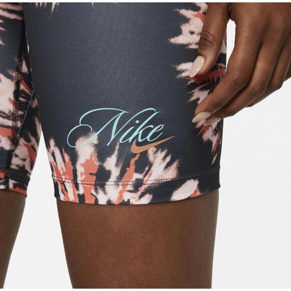 Nike One 7" DRI-FIT Tight Fit Shorts Woman’s Small DQ3594 NWT Sunburst Tie Dye - Picture 7 of 7